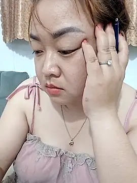 VyOanh2K online show from February 5, 4:54 pm