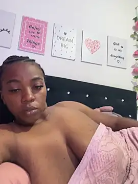 CiaraEbony online show from May 16, 1:41 am