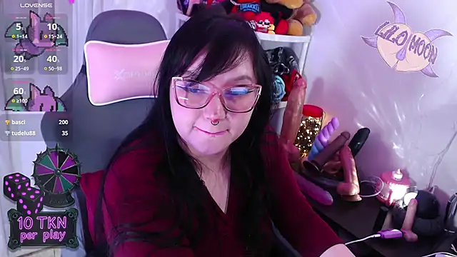 LiloMoon69 online show from November 13, 4:06 pm