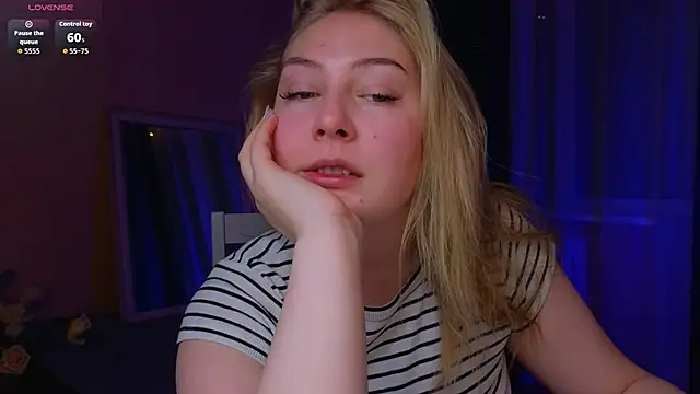 Snapshot of Catherine_River chatting on October 10, 12:54 pm Catherine River online show from October 10, 12:54 pm