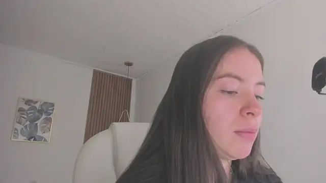 TiffanyWright online show from February 5, 1:25 pm