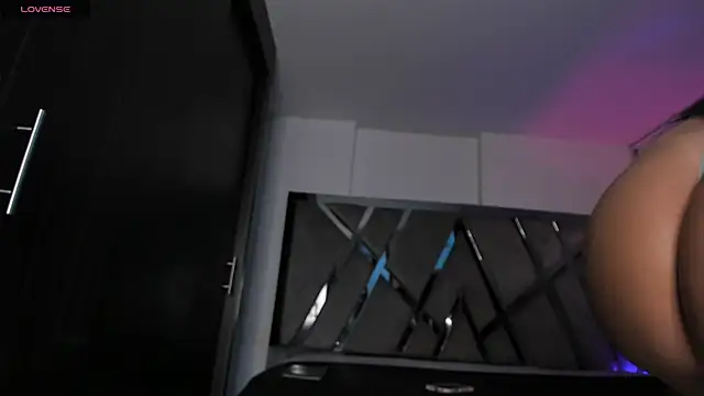 samaay07  online show from October 4, 3:12 am