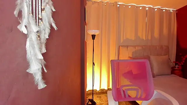 wini fer online show from March 11, 3:03 pm