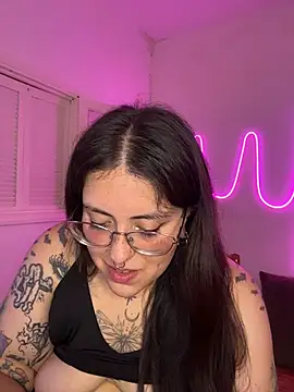 Mizztikaa online show from March 31, 7:47 pm