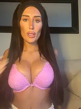 UKSYDNEYFOX online show from September 15, 6:21 am