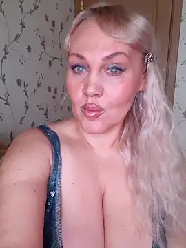 IsabellaBoni online show from February 12, 7:10 am