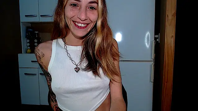 stephieval  online show from May 1, 11:52 pm