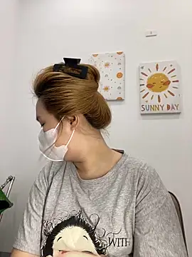 Odette68 online show from April 8, 6:15 am