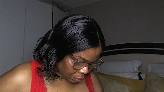 Snapshot of Nomthie chatting on October 23, 8:48 pm Nomthie online show from October 23, 8:48 pm