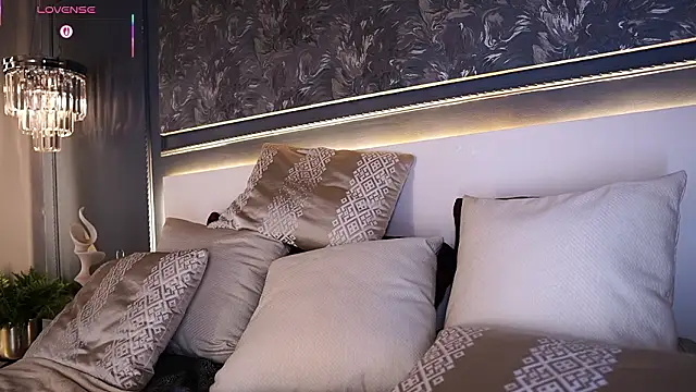 AylinMillerxs online show from February 8, 10:45 pm