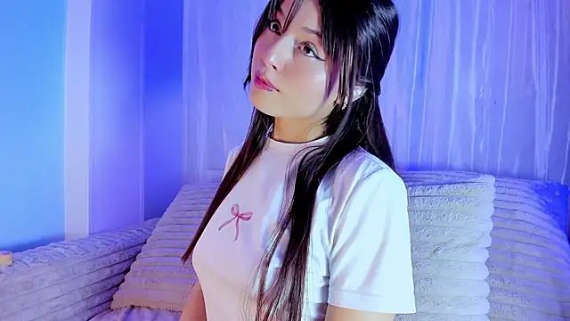 EmilyWithe online show from April 9, 10:59 pm