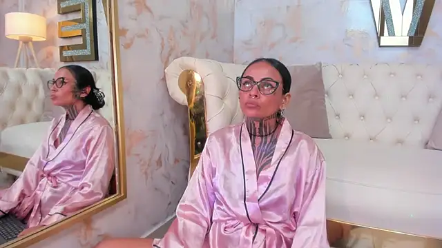 hanna slut  online show from November 21, 3:36 pm