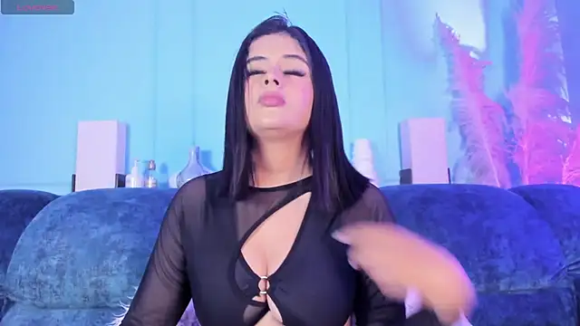 Elizabeth VonSweet online show from November 1, 8:24 pm