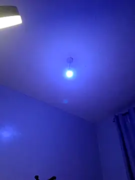 Yoyo   online show from November 11, 9:34 pm