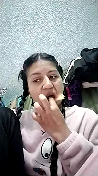 Tiphanydirty3 online show from September 18, 12:20 am