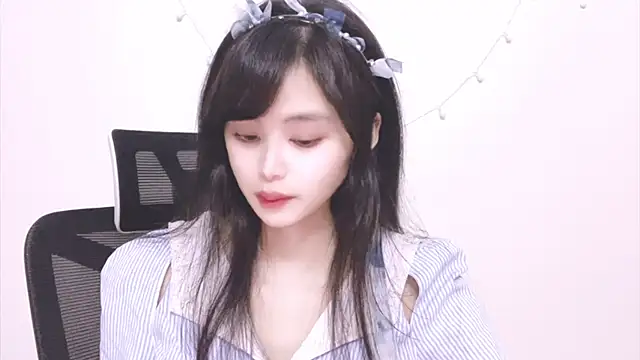 ---MIA--- online show from October 3, 3:17 pm