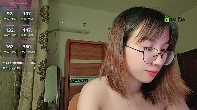 Snapshot of Lili_666 chatting on September 14, 6:06 pm Lili 666 online show from September 14, 6:06 pm