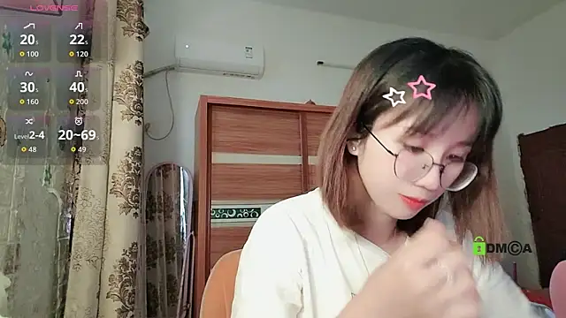 Snapshot of Lili_666 chatting on September 20, 8:12 am Lili 666 online show from September 20, 8:12 am