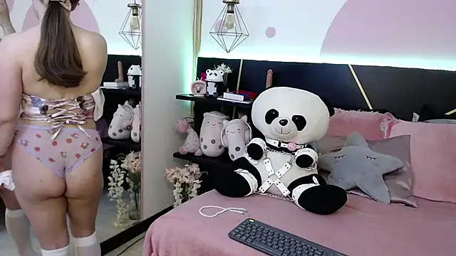 DanniAbbey online show from November 26, 12:06 pm