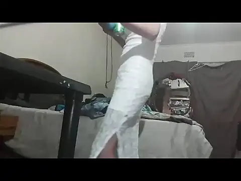 AwesomeUs online show from September 26, 8:28 pm