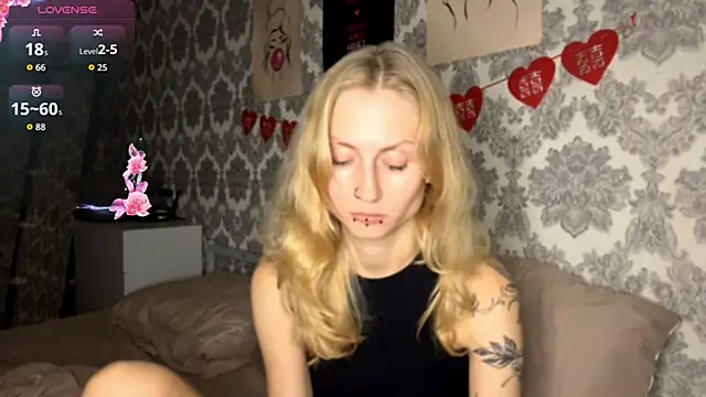 MarthaGees online show from October 4, 3:27 pm