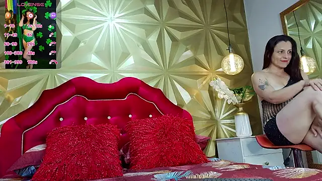 BarbaraTyleer online show from March 25, 1:25 pm