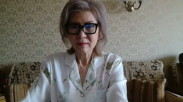 Snapshot of Elegant00Lady chatting on October 5, 3:55 am Elegant00Lady online show from October 5, 3:55 am