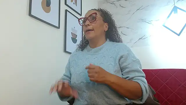 Snapshot of EvaMills1 chatting on October 6, 8:46 pm EvaMills1 online show from October 6, 8:46 pm
