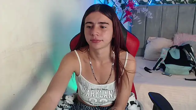 Snapshot of Maximesex chatting on September 29, 1:27 pm Maximesex online show from September 29, 1:27 pm