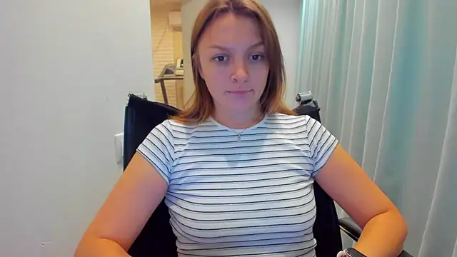 Snapshot of realfairy chatting on October 6, 9:52 pm realfairy online show from October 6, 9:52 pm