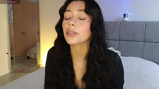 Soffimoon  online show from April 13, 9:04 pm