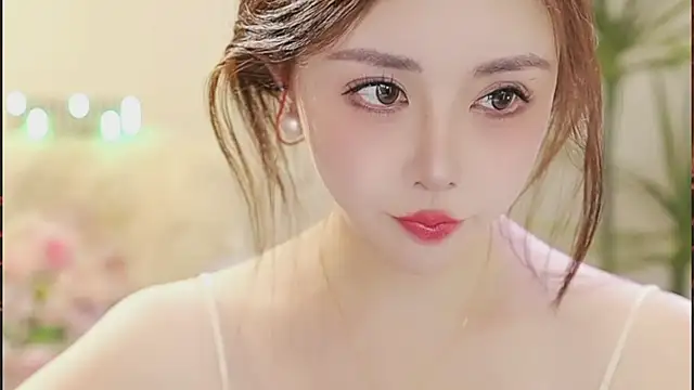 Qiaoqiao  online show from March 3, 2:12 pm