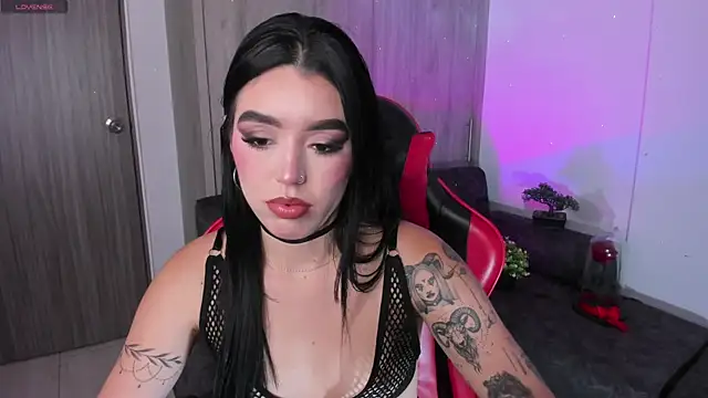 zoee jackson online show from February 8, 9:35 am