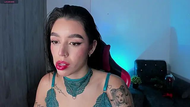 zoee jackson online show from March 29, 2:10 am