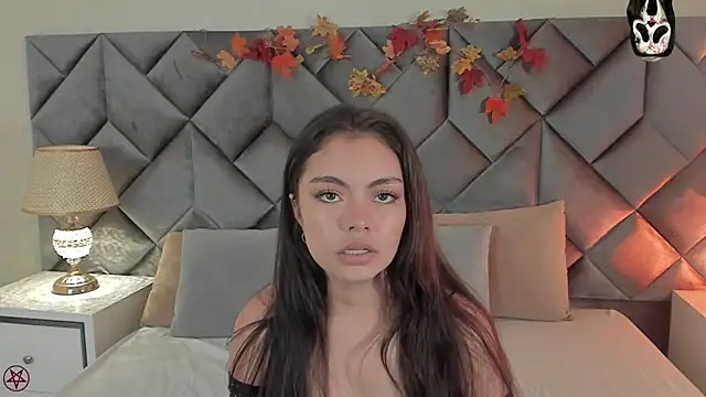 Luisa0110 online show from October 9, 8:57 pm