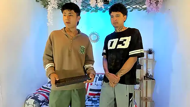 Fresahot2005 online show from November 9, 2:24 pm