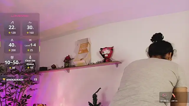 Elliee  online show from November 3, 3:27 pm