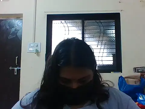 Hotmilfxox online show from May 21, 8:01 am