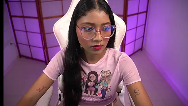 small emilie online show from November 18, 2:40 pm