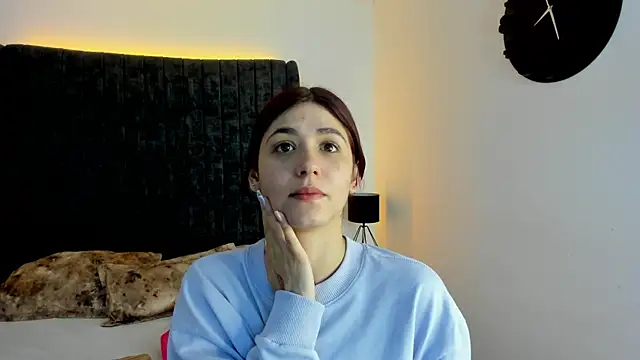 Snapshot of AnnyCherry_ chatting on October 20, 11:30 pm AnnyCherry online show from October 20, 11:30 pm