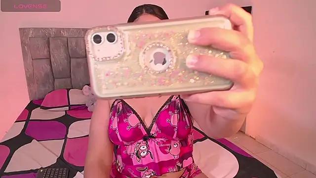 DIANEE 01 online show from November 24, 12:56 am