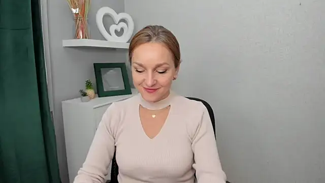 AliciaDesire online show from October 22, 5:34 am