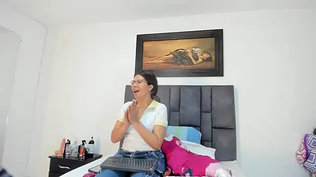 Vahiolet smith online show from March 3, 3:23 am