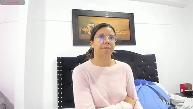 Vahiolet smith online show from December 17, 3:22 am