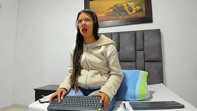 Vahiolet smith online show from April 15, 3:18 am