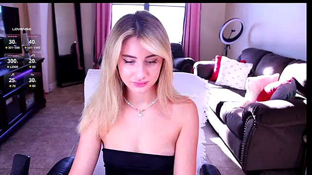 Snapshot of Naughty-Kitty1 chatting on September 23, 9:57 pm Naughty-Kitty1 online show from September 23, 9:57 pm