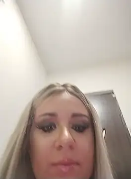 AdelinaJude online show from October 11, 10:12 pm