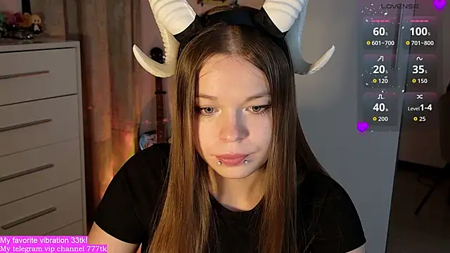 ValBae online show from September 14, 7:23 pm