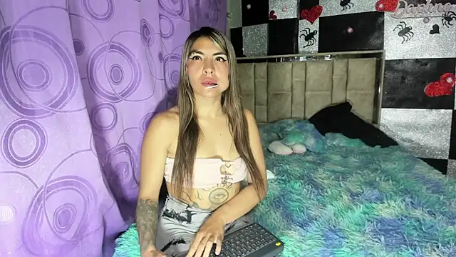 alanaanddaphne online show from March 3, 8:59 pm