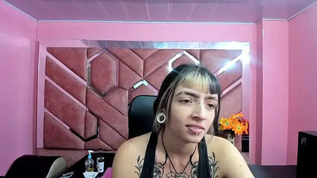 Snapshot of Samantha_Smiith chatting on September 12, 4:02 am Samantha Smiith online show from September 12, 4:02 am
